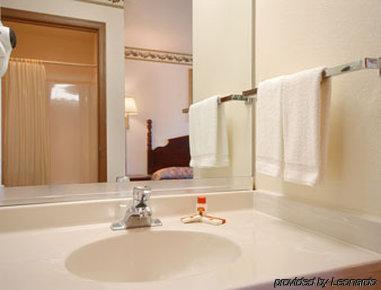 Super 8 By Wyndham Yorkville Zimmer foto